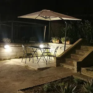 Apartment Em
