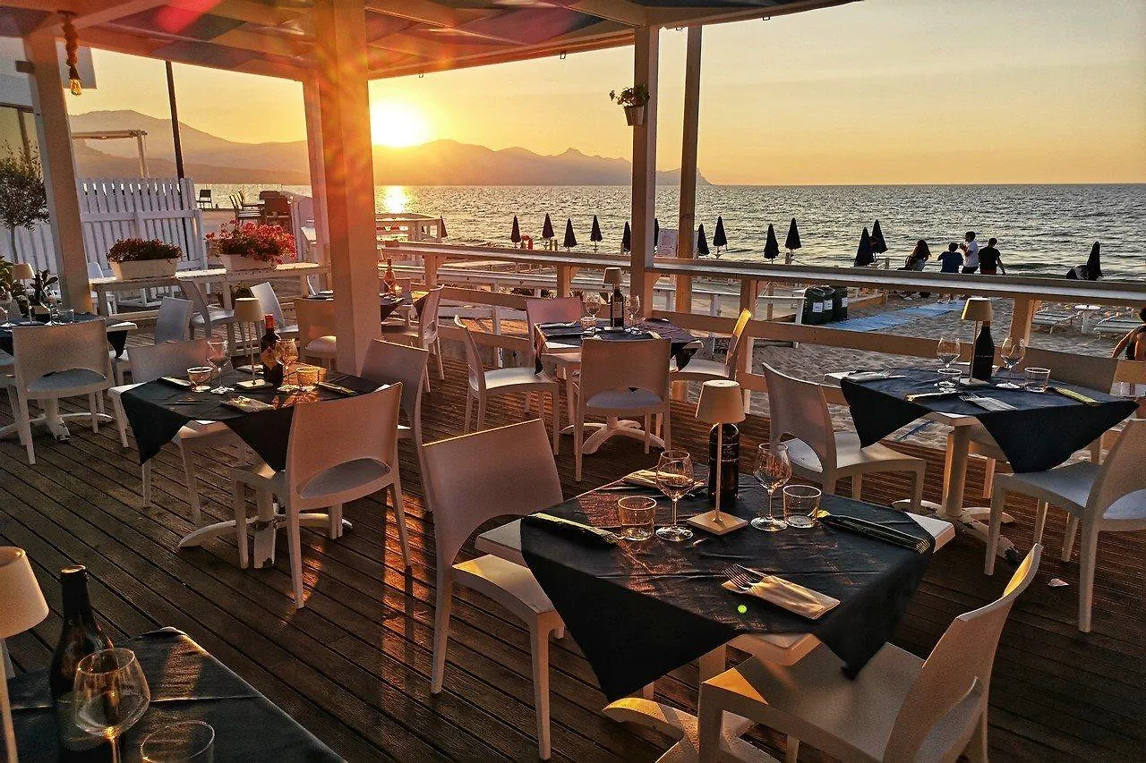 Hotel La Battigia Alcamo Marina 4*,